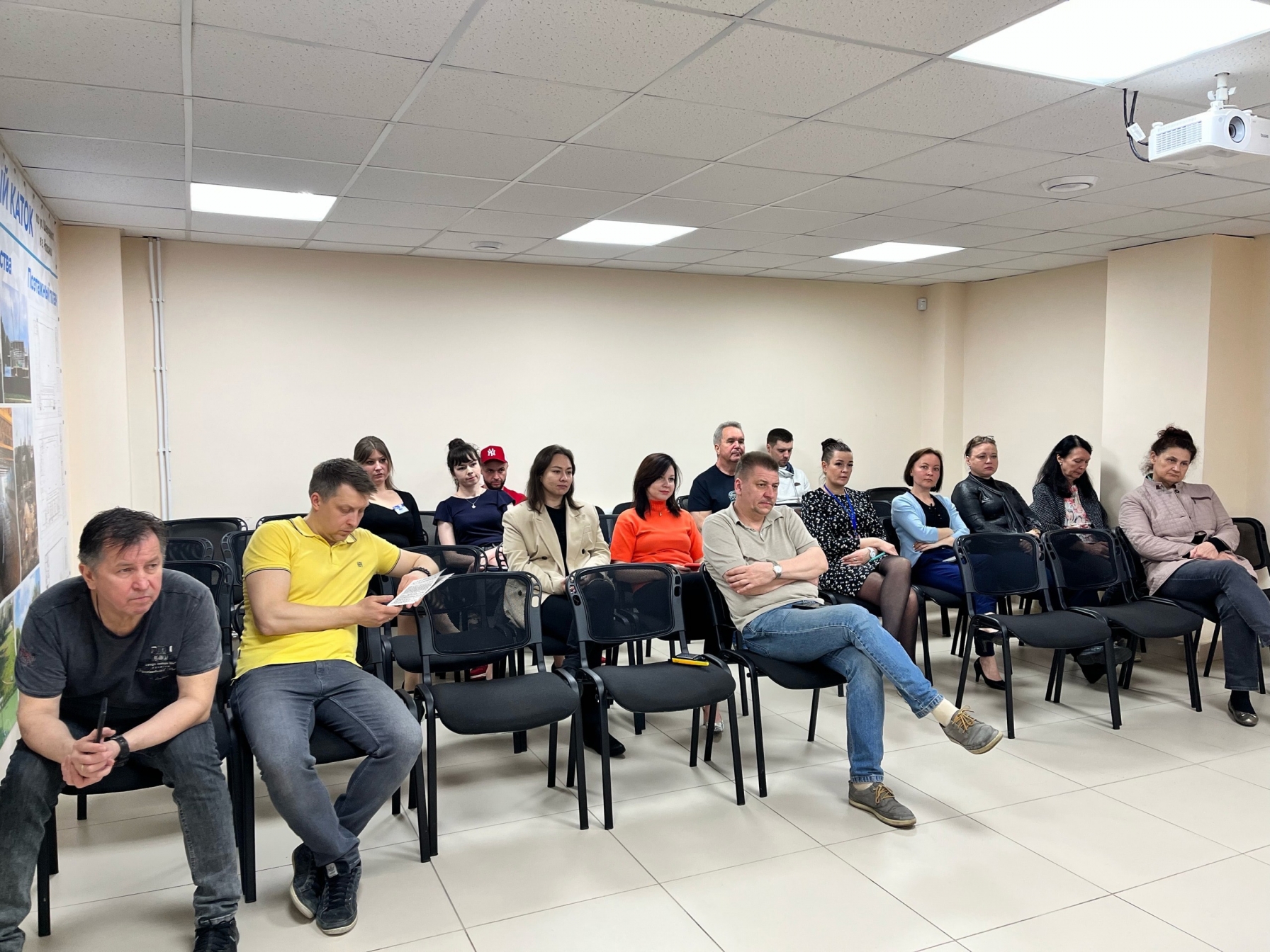 В рамках Единой недели иммунизации в ГАУ ДО РО «СШ «Айсберг» была организована просветительская работа по информированию сотрудников о необходимости вакцинопрофилактики.