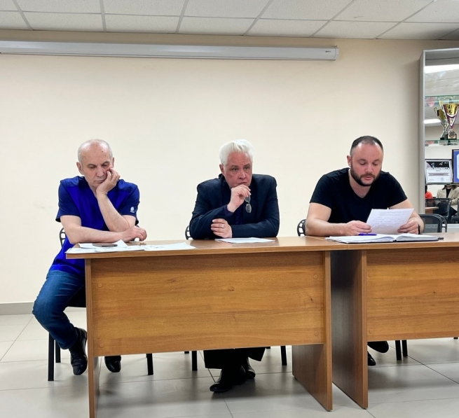 В СШ «Айсберг» прошёл семинар для сотрудников, посвящённый Всемирному дню охраны труда.
