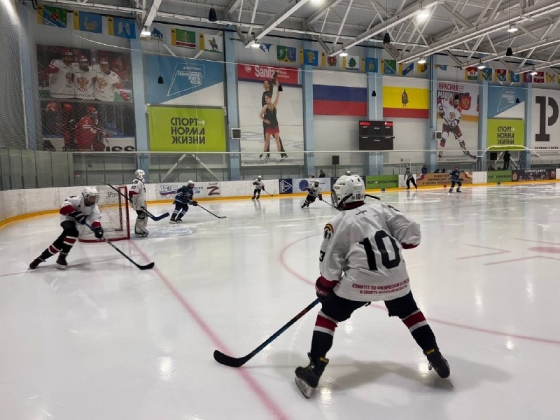 На арене СШ «Айсберг» были активные выходные.