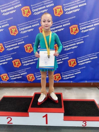 Наши спортсмены даже в праздничный день выступают на соревнованиях!